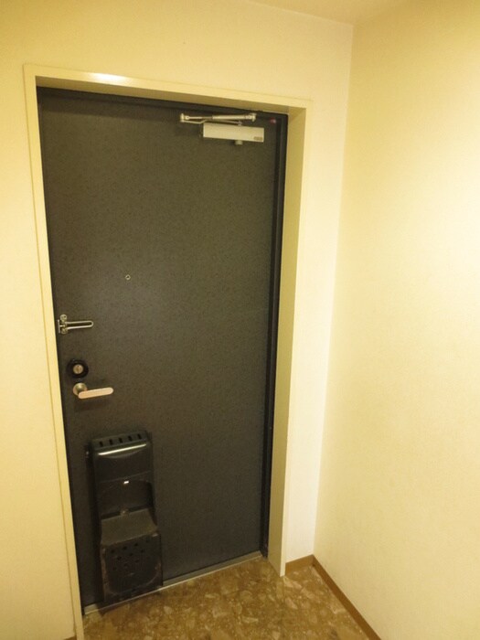 物件内観写真15　(玄関)