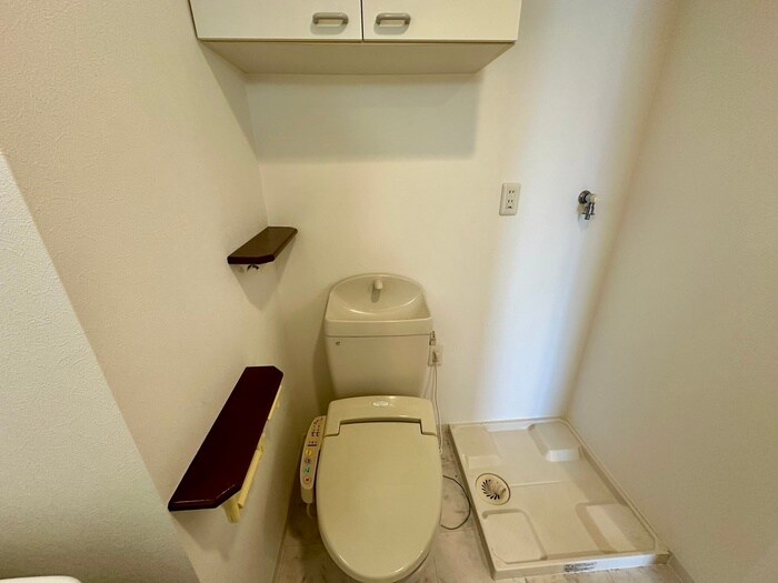 物件内観写真8　(トイレ)