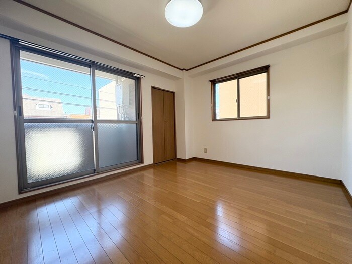 物件内観写真8　(居室)