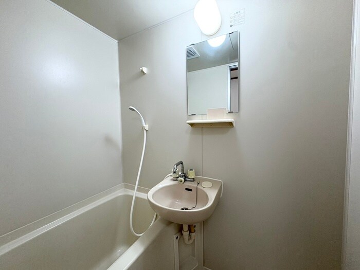 物件内観写真12　(洗面)