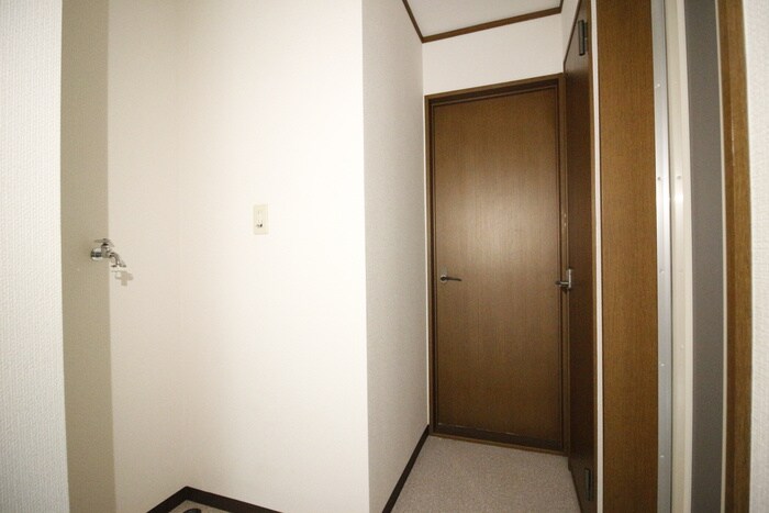 物件内観写真21　(廊下)
