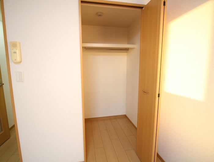 物件内観写真13　(収納)