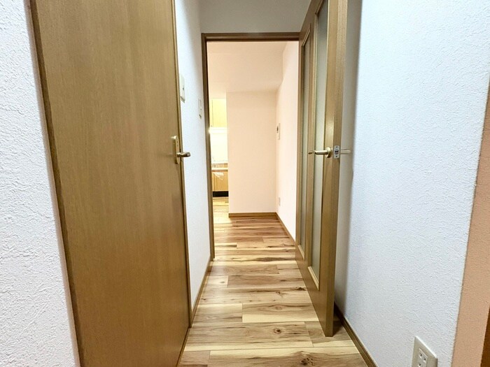 物件内観写真18　(廊下)