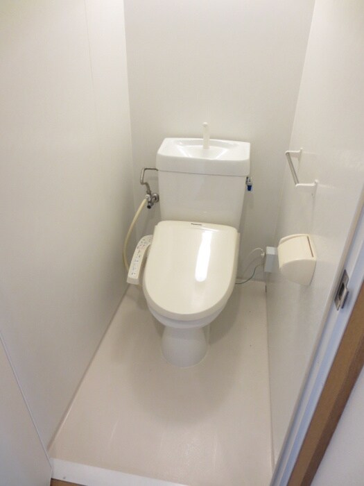 物件内観写真8　(トイレ)