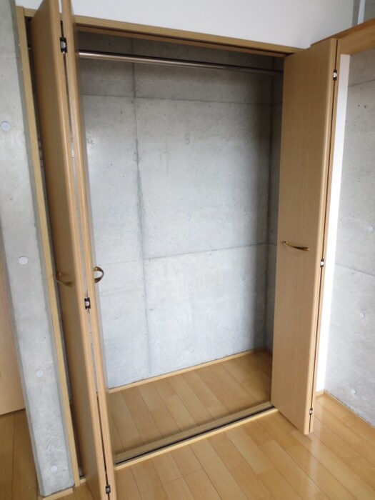 物件内観写真10　(収納)