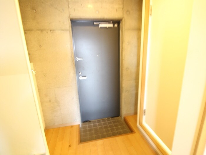 物件内観写真17　(玄関)