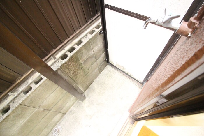 物件内観写真17　(洗濯機置場)