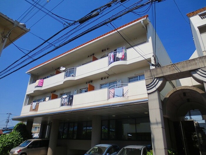 物件外観写真2　(駐車場)