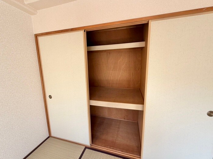 物件内観写真18　(収納)
