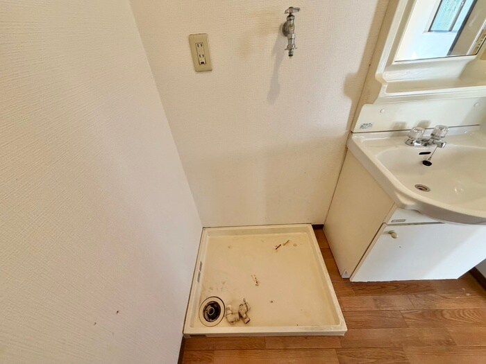 物件内観写真19　(洗濯機置場)