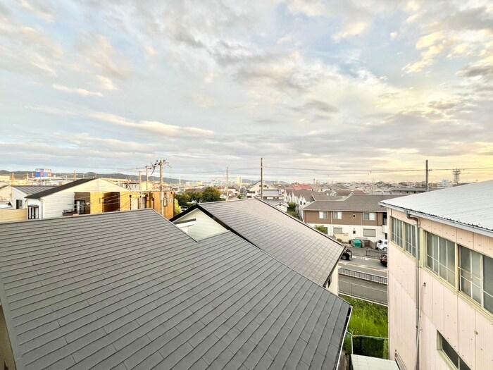 物件内観写真21　(室内からの展望)