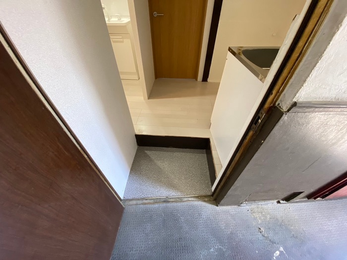 物件内観写真7　(玄関)