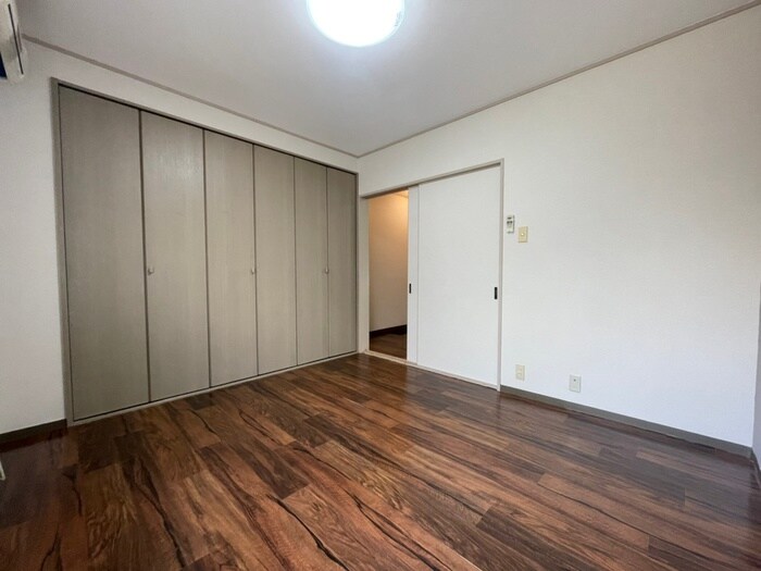 物件内観写真9　(居室)