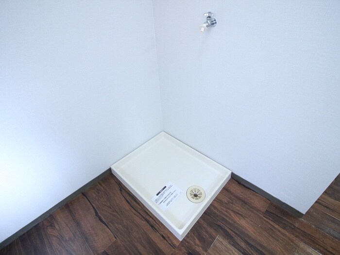 物件内観写真15　(洗濯機置場)