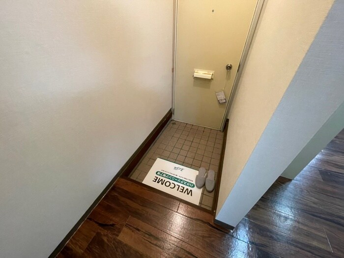 物件内観写真17　(玄関)