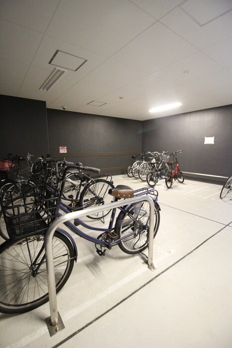 物件外観写真6　(駐輪場)