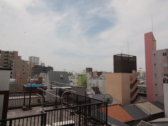 物件内観写真22　(室内からの展望)