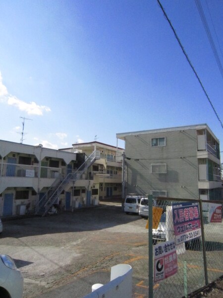 洛南荘 Ａ棟外観写真
