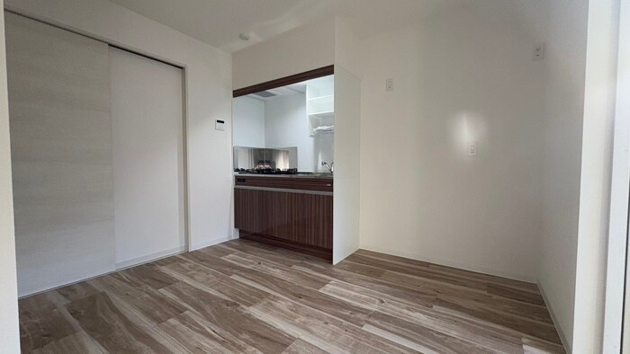 物件内観写真8　(居室)