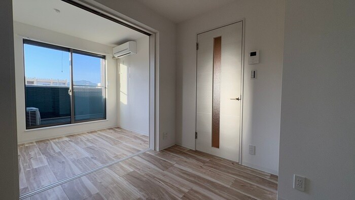 物件内観写真8　(居室)