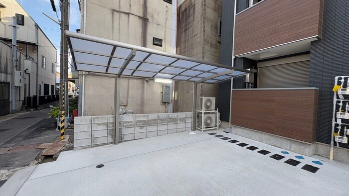 物件外観写真5　(駐輪場)