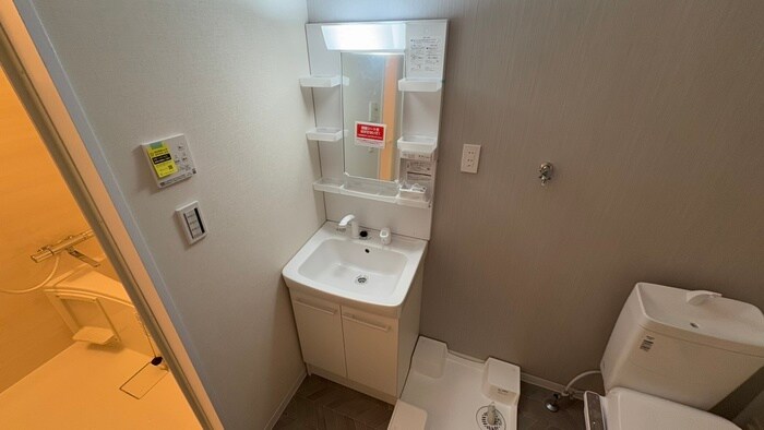 物件内観写真13　(洗面)