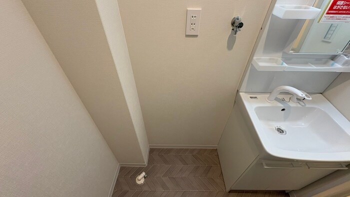 物件内観写真14　(洗濯機置場)