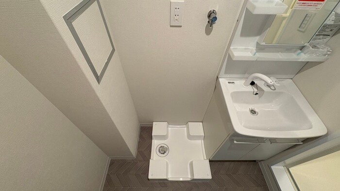 物件内観写真15　(洗濯機置場)