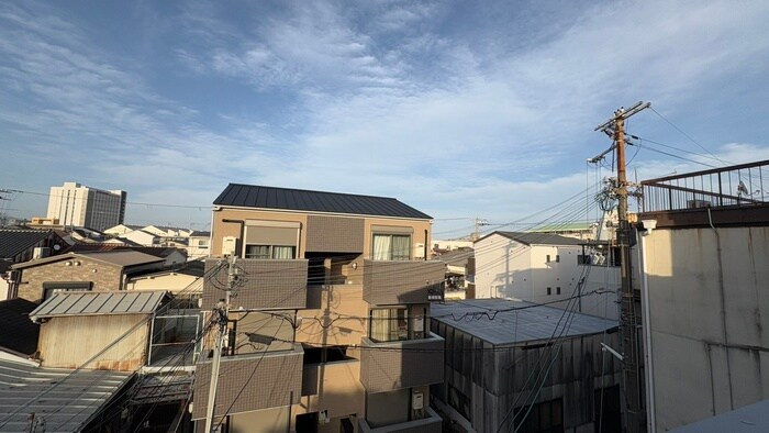 物件内観写真22　(室内からの展望)