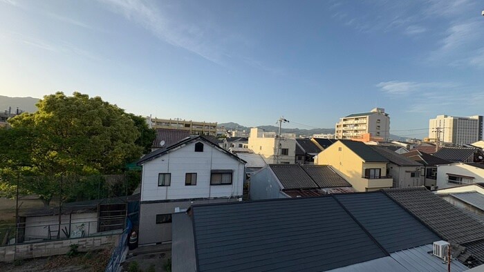 物件内観写真22　(室内からの展望)