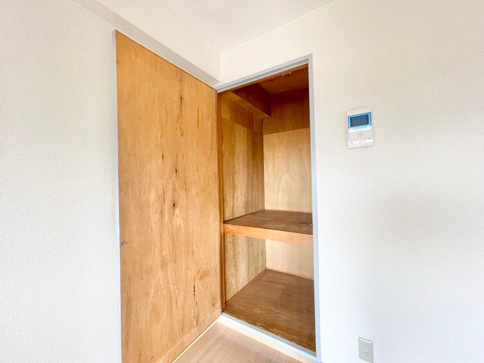 物件内観写真12　(収納)