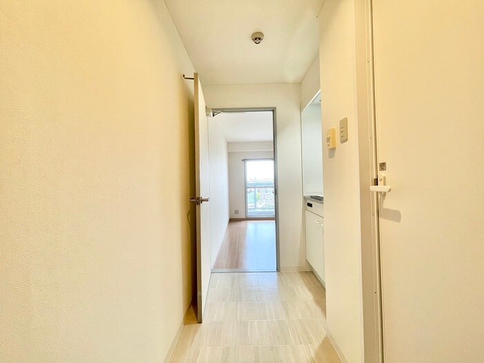 物件内観写真13　(廊下)