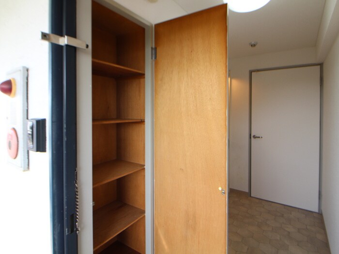 物件内観写真16　(靴箱)