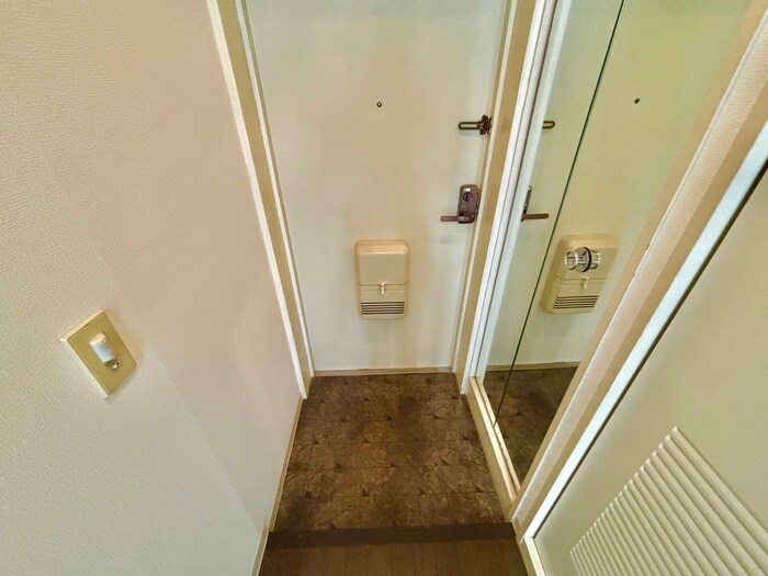 物件内観写真14　(玄関)
