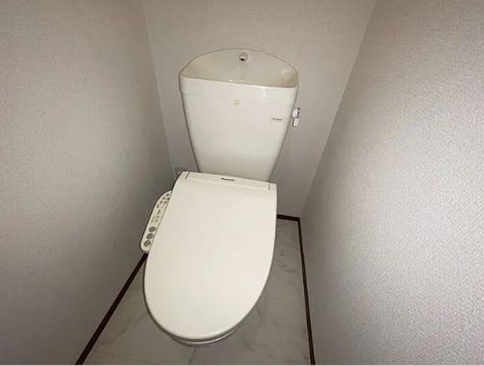 物件内観写真11　(トイレ)