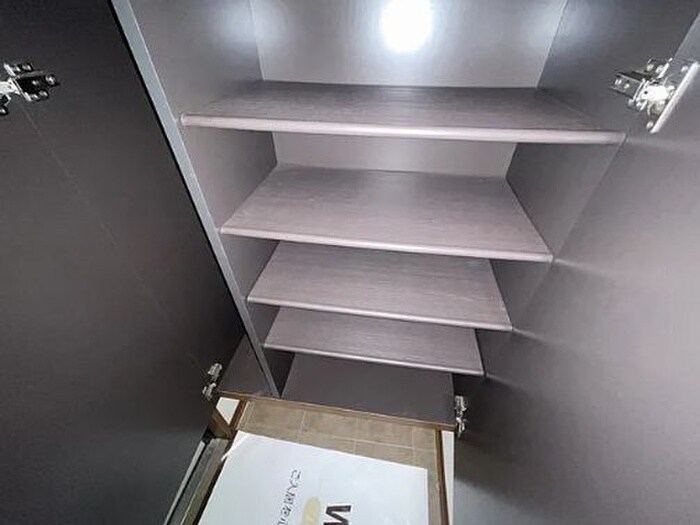 物件内観写真19　(靴箱)