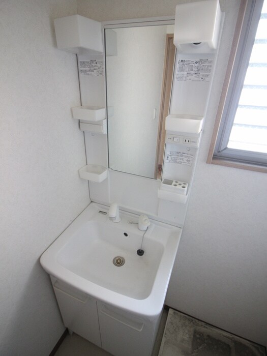 物件内観写真9　(洗面)