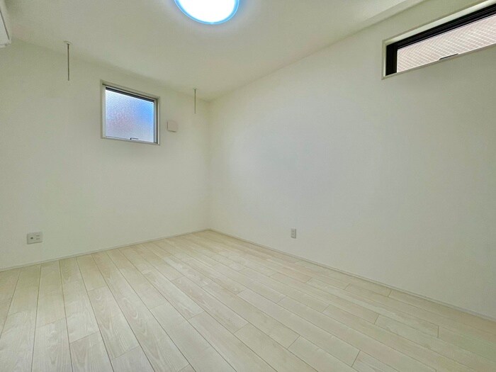 物件内観写真8　(居室)