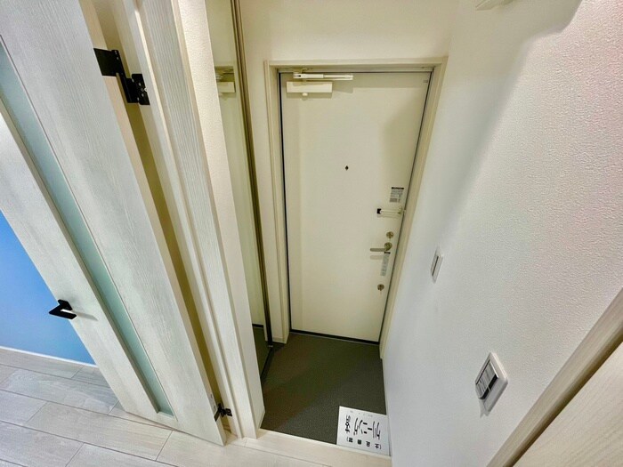 物件内観写真9　(玄関)