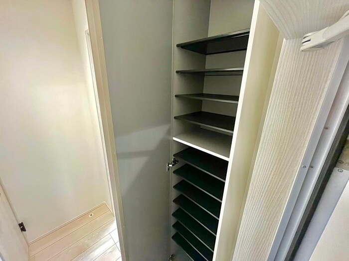 物件内観写真10　(靴箱)