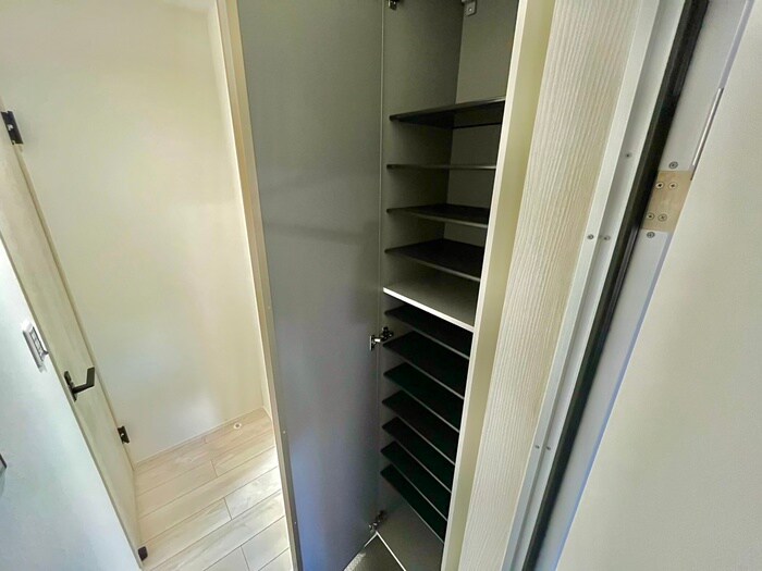 物件内観写真10　(靴箱)