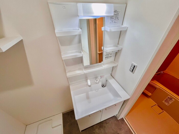 物件内観写真11　(洗面)