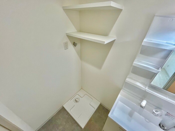 物件内観写真12　(洗濯機置場)