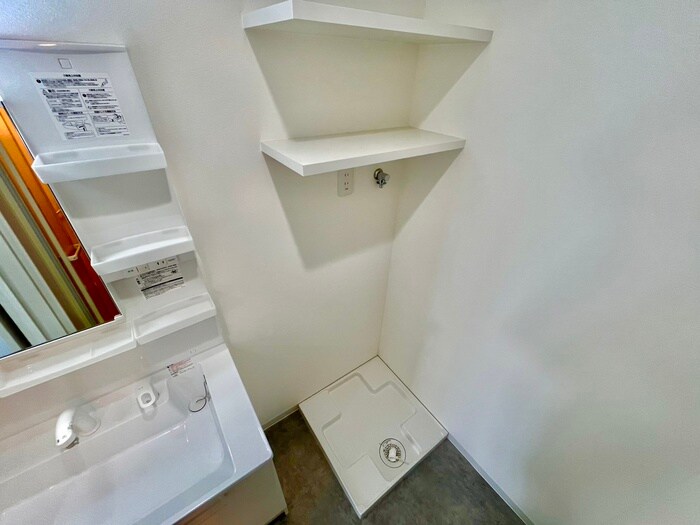 物件内観写真13　(洗濯機置場)