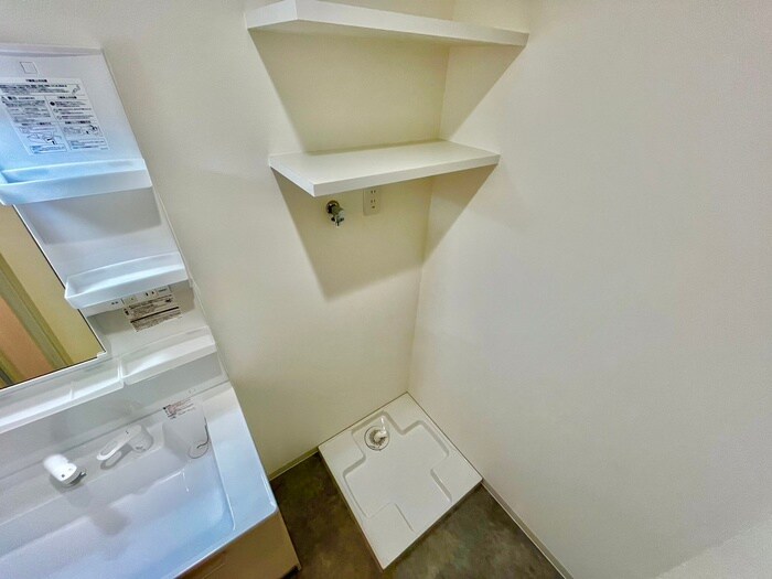 物件内観写真14　(洗濯機置場)