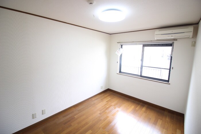 物件内観写真15　(居室)