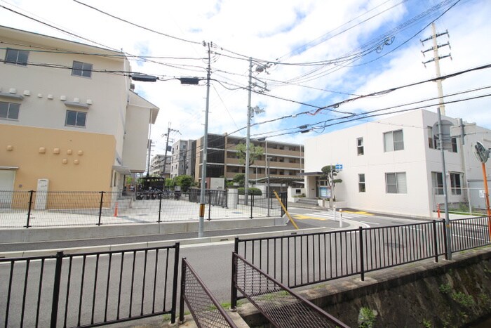 物件内観写真22　(室内からの展望)