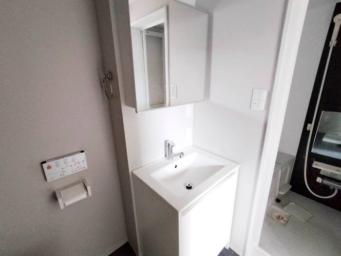 物件内観写真15　(洗面)