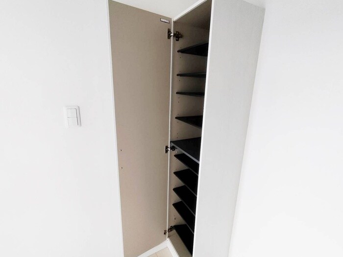 物件内観写真18　(靴箱)