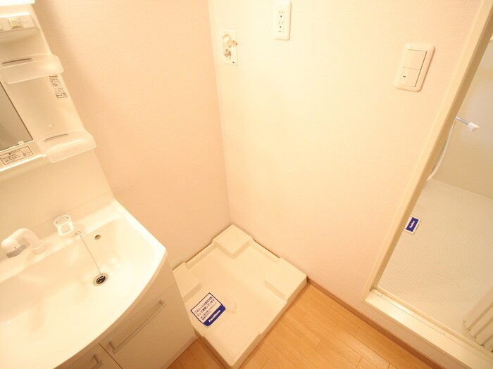 物件内観写真14　(洗濯機置場)